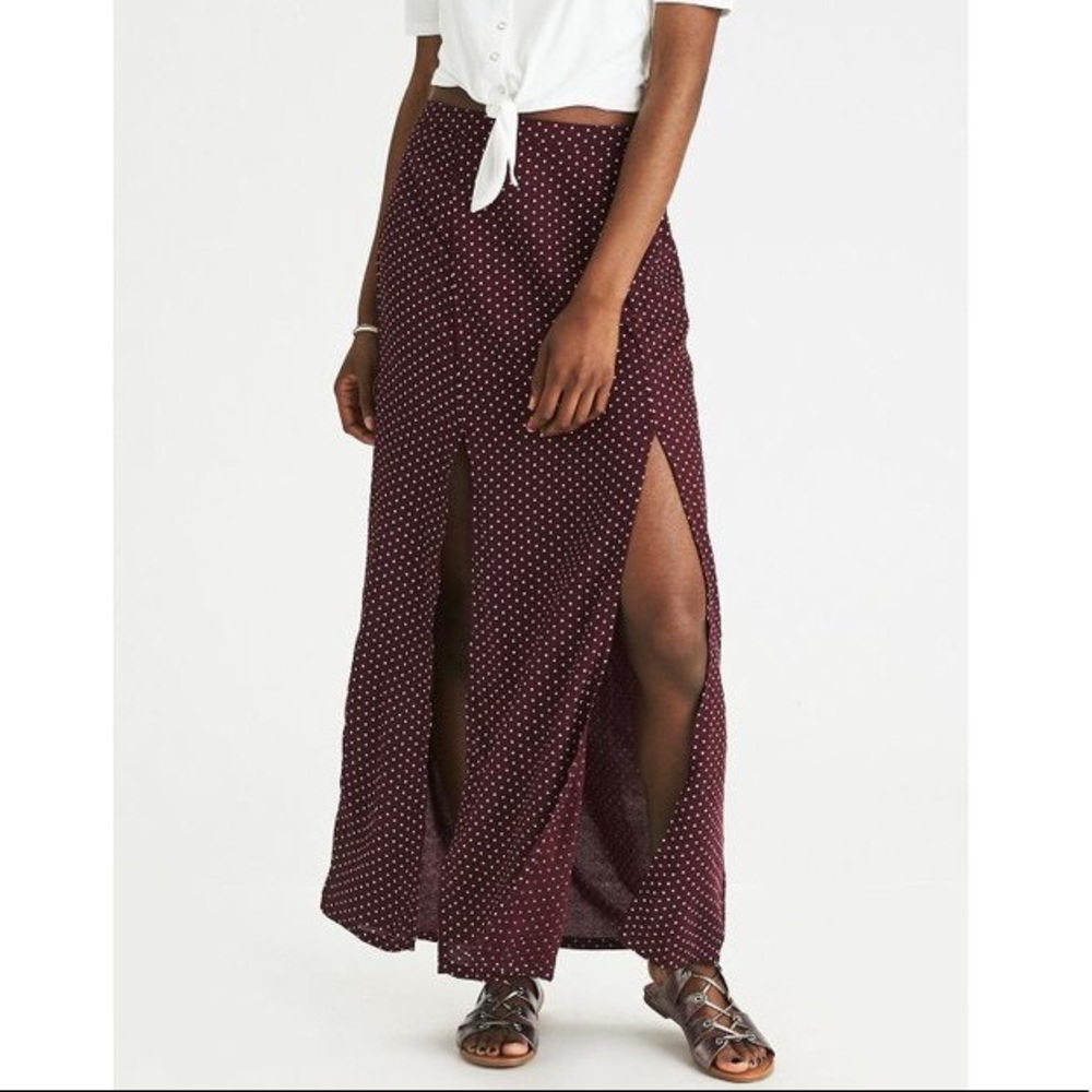 Polka dot maxi skirt! 💃🏻 NWT